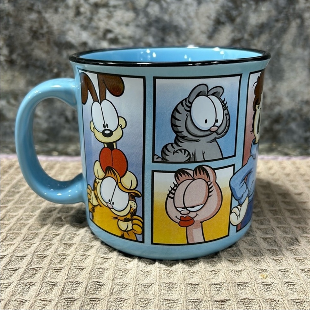 NWT Garfield 20 oz Ceramic Mug Odie Arlene Comic Panel Cup